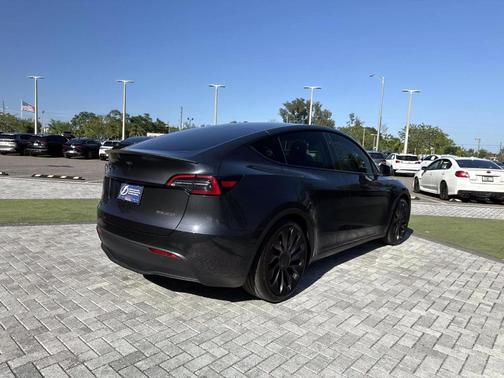 Stealth Gray 2024 Tesla Model Y Performance