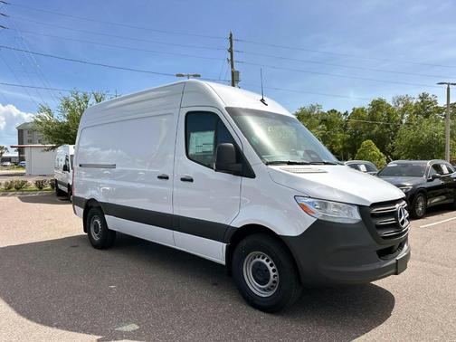 2025 Mercedes-Benz Sprinter 2500 144 WB