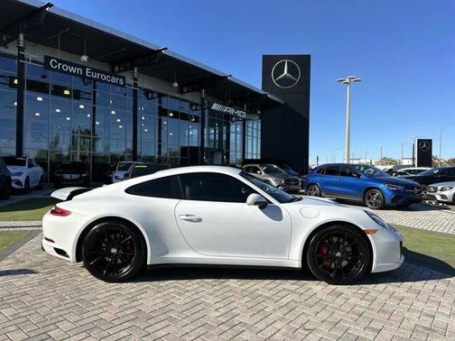 2017 Porsche 911 Carrera 4S