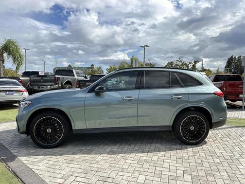 2026 Mercedes-Benz GLC 300 Base 4MATIC
