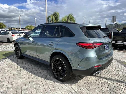 2026 Mercedes-Benz GLC 300 Base 4MATIC