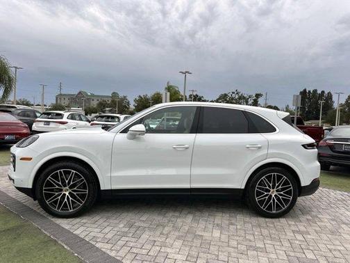 2024 Porsche Cayenne Base