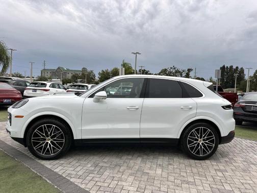 2024 Porsche Cayenne Base