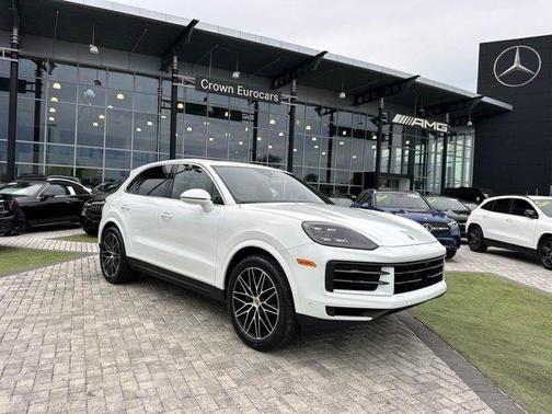 2024 Porsche Cayenne Base