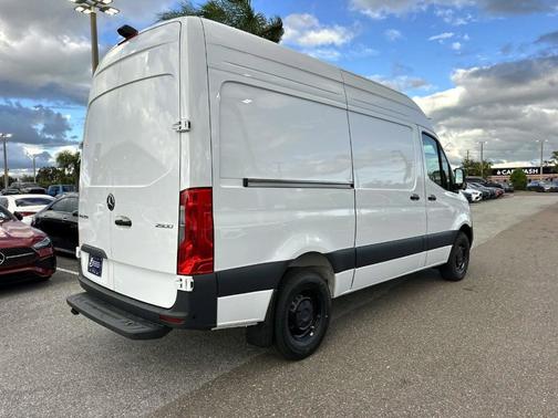2026 Mercedes-Benz Sprinter 2500 144 WB