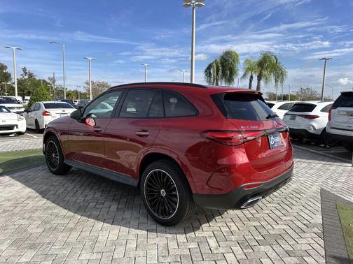 2026 Mercedes-Benz GLC 300 Base