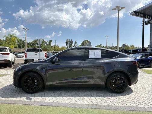 2024 Tesla Model Y Long Range
