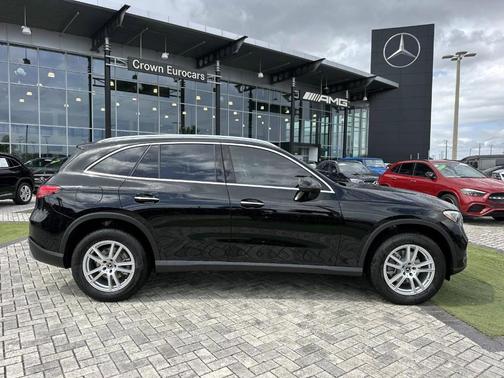 2026 Mercedes-Benz GLC 300 Base