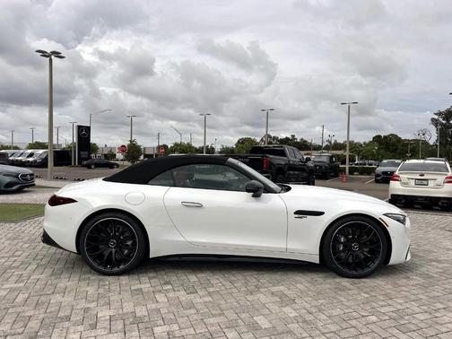 2026 Mercedes-Benz AMG SL 43 Base