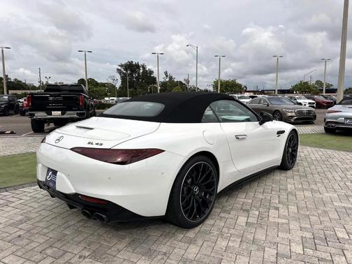 2026 Mercedes-Benz AMG SL 43 Base