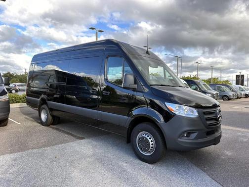 2025 Mercedes-Benz Sprinter 3500 170 WB High Roof Extended Cargo