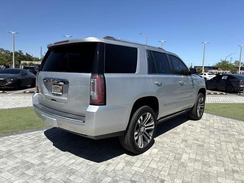 Quicksilver Metallic 2018 GMC Yukon Denali