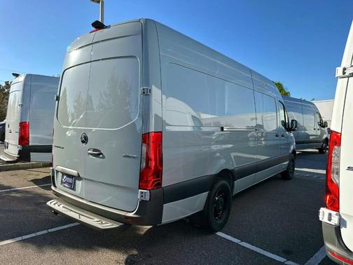 2025 Mercedes-Benz Sprinter 2500 170 WB