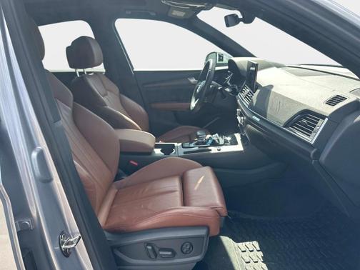 Florett Silver Metallic 2023 Audi Q5 45 S line quattro Premium