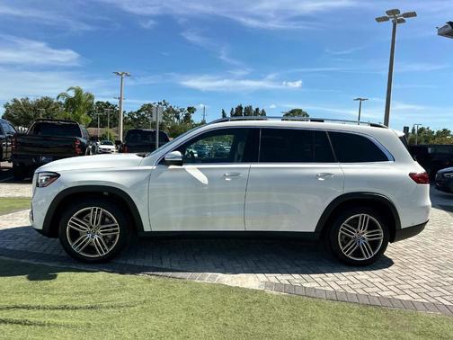2025 Mercedes-Benz GLS 450 4MATIC