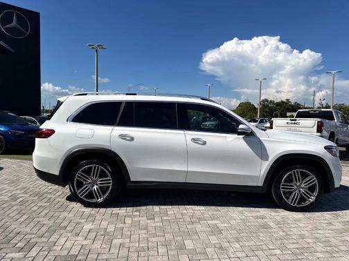 2025 Mercedes-Benz GLS 450 4MATIC
