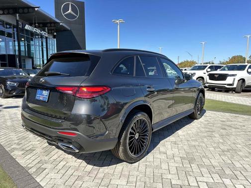 2026 Mercedes-Benz GLC 300 Base
