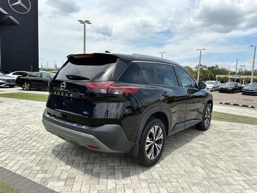 2022 Nissan Rogue SV