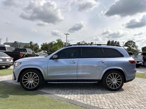 2026 Mercedes-Benz GLS 580 Base 4MATIC