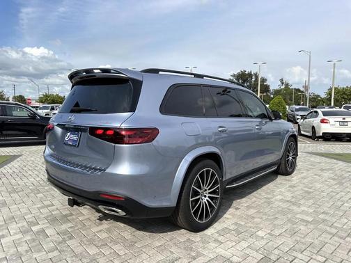 2026 Mercedes-Benz GLS 580 Base 4MATIC