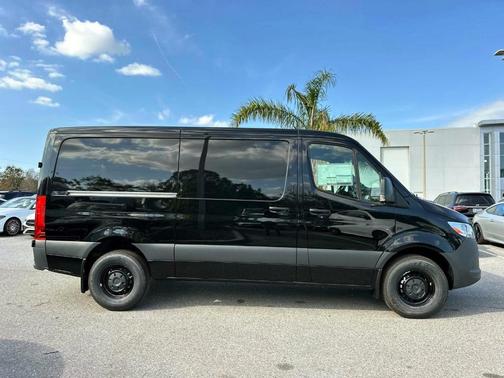 2025 Mercedes-Benz Sprinter 2500 144 WB