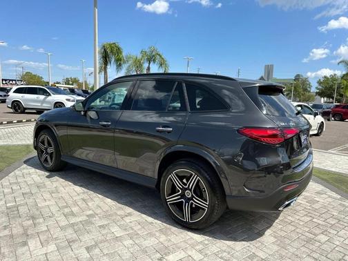 2025 Mercedes-Benz GLC 300 Base