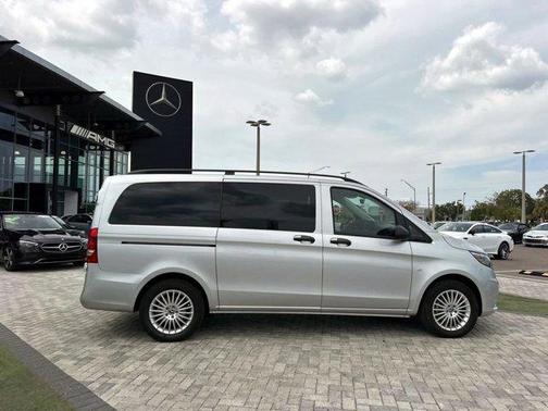 2023 Mercedes-Benz Metris Base
