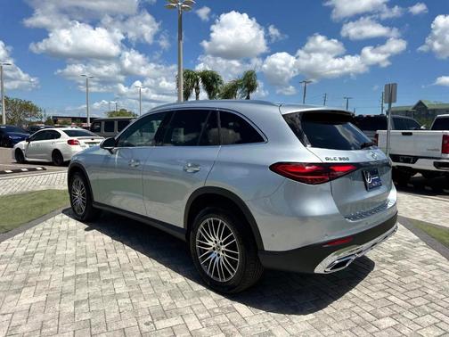 2025 Mercedes-Benz GLC 300 Base