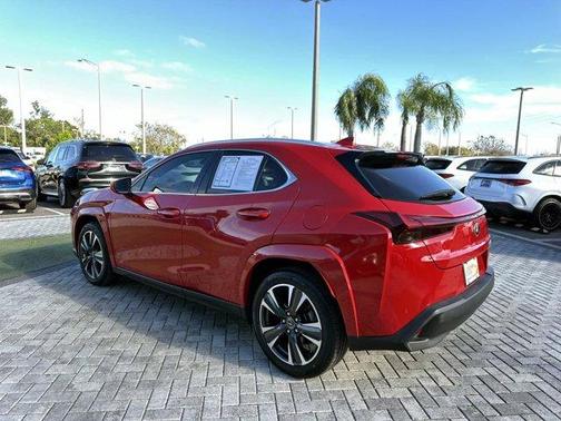 2024 Lexus UX 250h Premium
