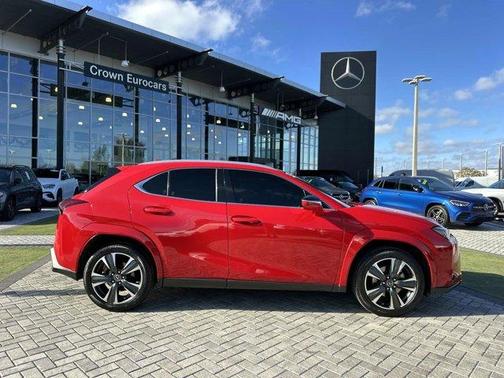 2024 Lexus UX 250h Premium