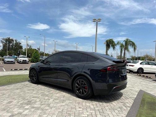 2024 Tesla Model X Plaid