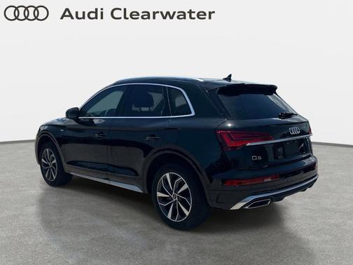 Mythos Black Metallic 2025 Audi Q5 45 S line quattro Premium