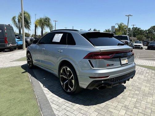 Satellite Silver Metallic 2024 Audi RS Q8 4.0T quattro