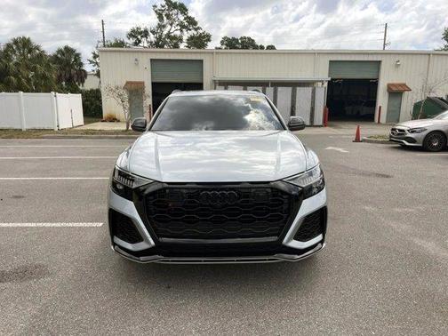 Satellite Silver Metallic 2024 Audi RS Q8 4.0T quattro