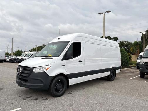 2024 Mercedes-Benz eSprinter 2500 170 WB High Roof Cargo