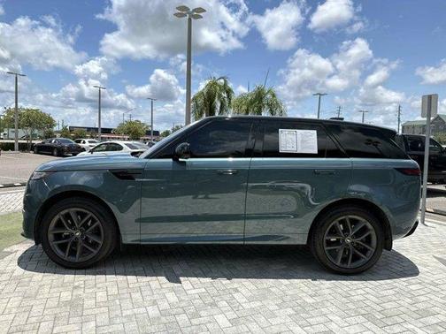 Giola Green 2024 Land Rover Range Rover Sport Dynamic SE