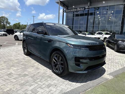 Giola Green 2024 Land Rover Range Rover Sport Dynamic SE