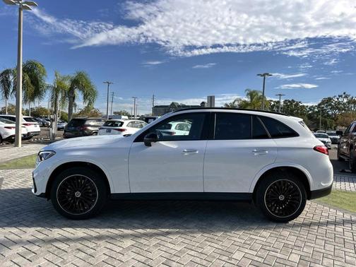 2026 Mercedes-Benz GLC 300 Base