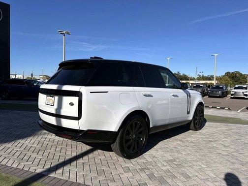2023 Land Rover Range Rover P400 SE