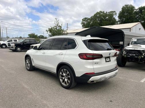 Mineral White Metallic 2021 BMW X5 xDrive40i
