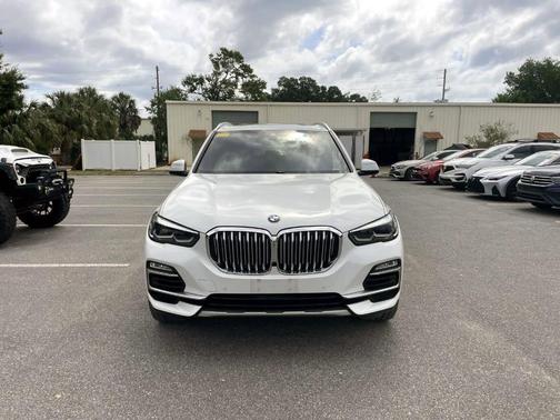 Mineral White Metallic 2021 BMW X5 xDrive40i