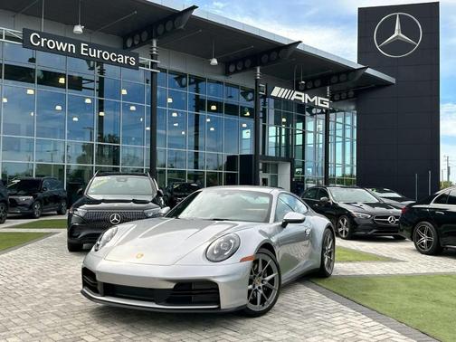 2025 Porsche 911 Carrera