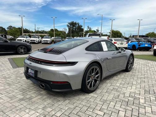 2025 Porsche 911 Carrera
