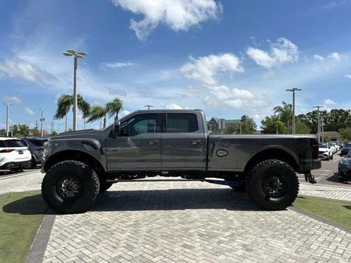 2022 Ford F-350 Lariat Super Duty
