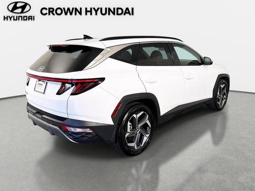 White 2023 Hyundai TUCSON Limited