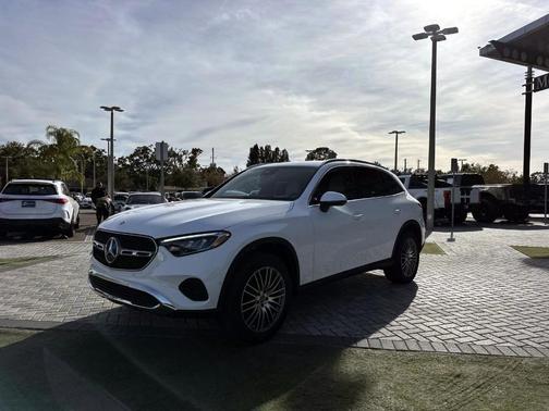 2026 Mercedes-Benz GLC 300 Base