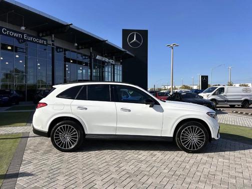 2026 Mercedes-Benz GLC 300 Base