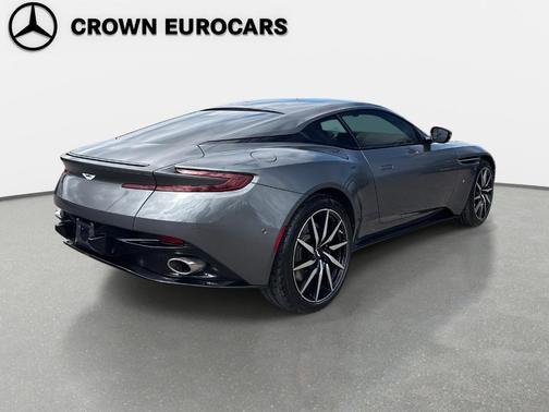 2017 Aston Martin DB11 Base