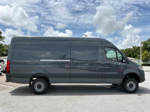 2025 Mercedes-Benz Sprinter 2500 170 WB