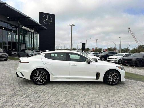2022 Kia Stinger GT-Line